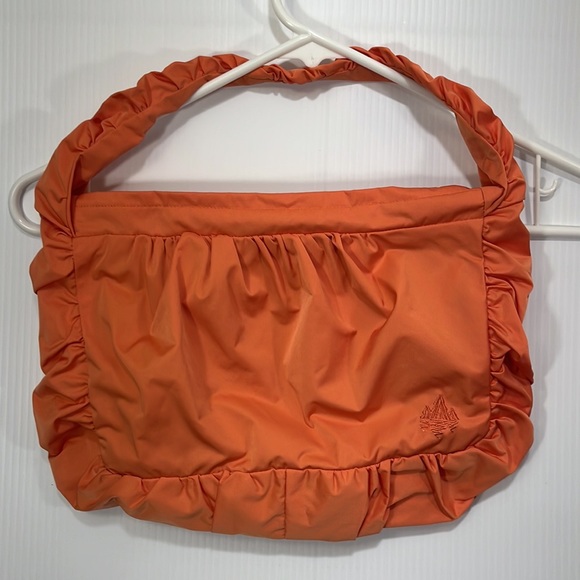 💲8️⃣ Pocketbook Peach Color Gathered/Ruched Approx.  7" Drop - Picture 2 of 7
